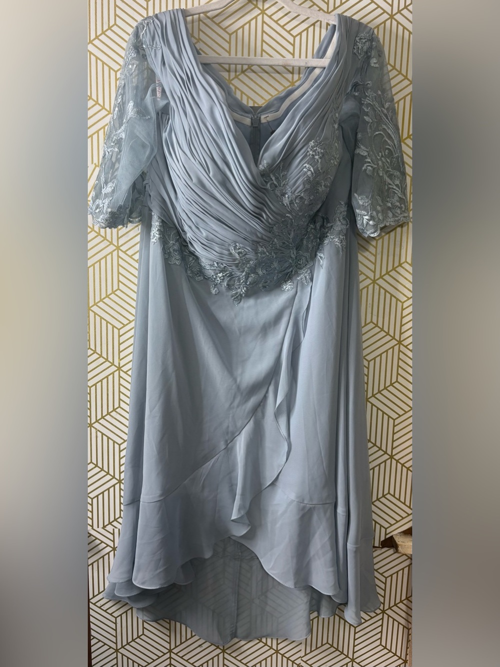 JJs House Light blue lace Sleeve Evening Gown xl
